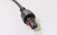 潮湿的环境一定要使用防水连接线[乐阳精密]